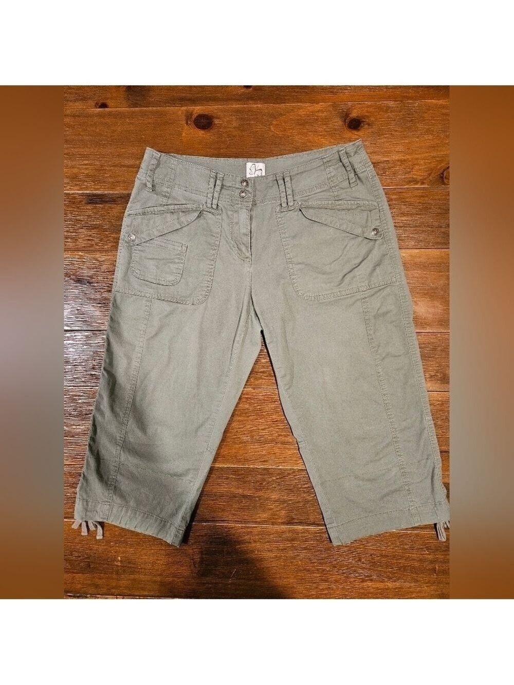 FASHION BUG ARMY GREEN STRETCH CARGO CAPRIS REALLY CUTE POCKETS SIZE 8